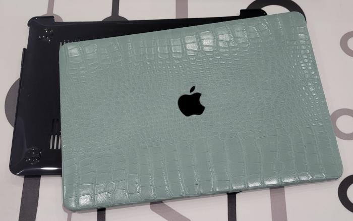 MacBook Air 15 (A2941) - COBERTOR DE CUERO VERDE MENTA