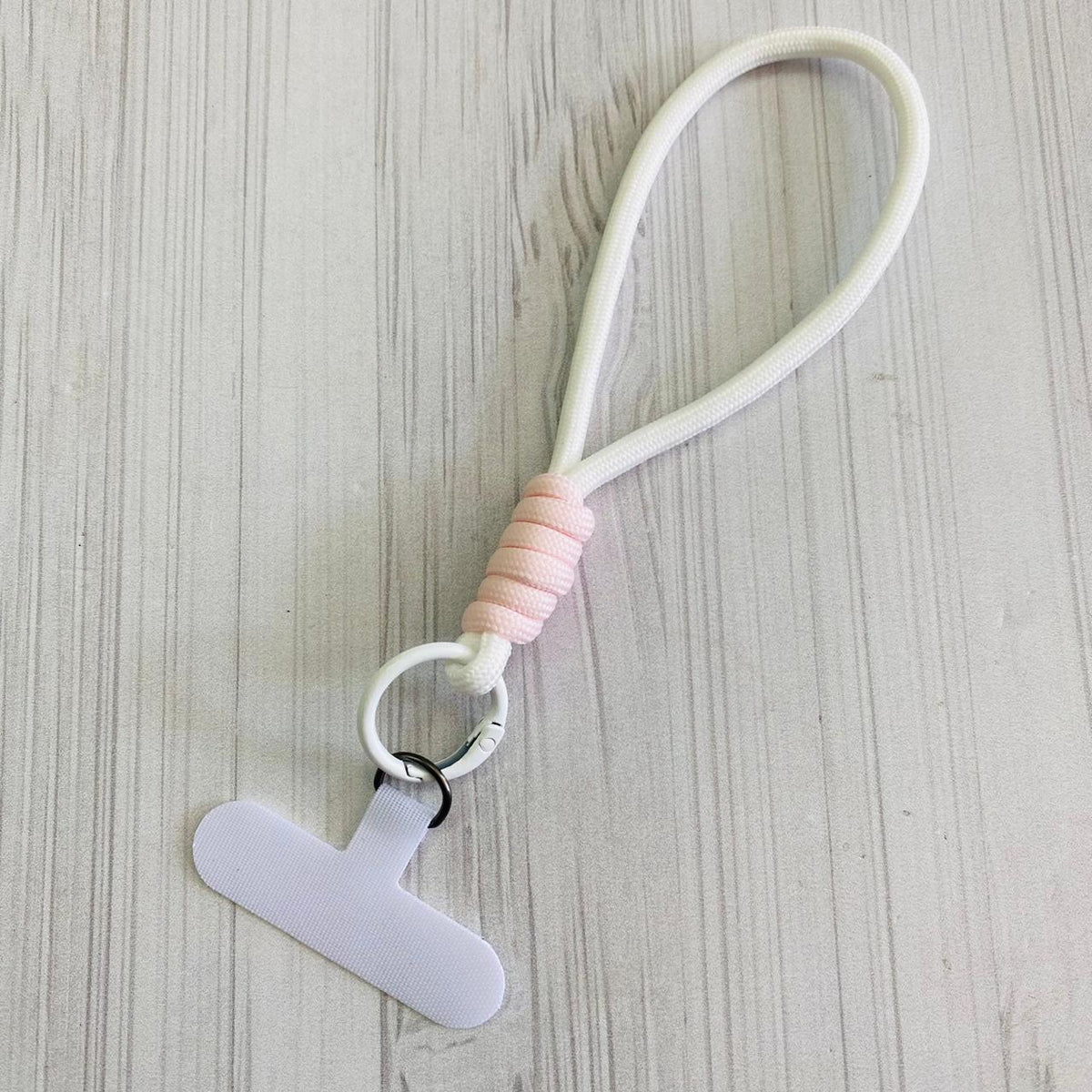 LLAVERO MUÑEQUERA BLANCO