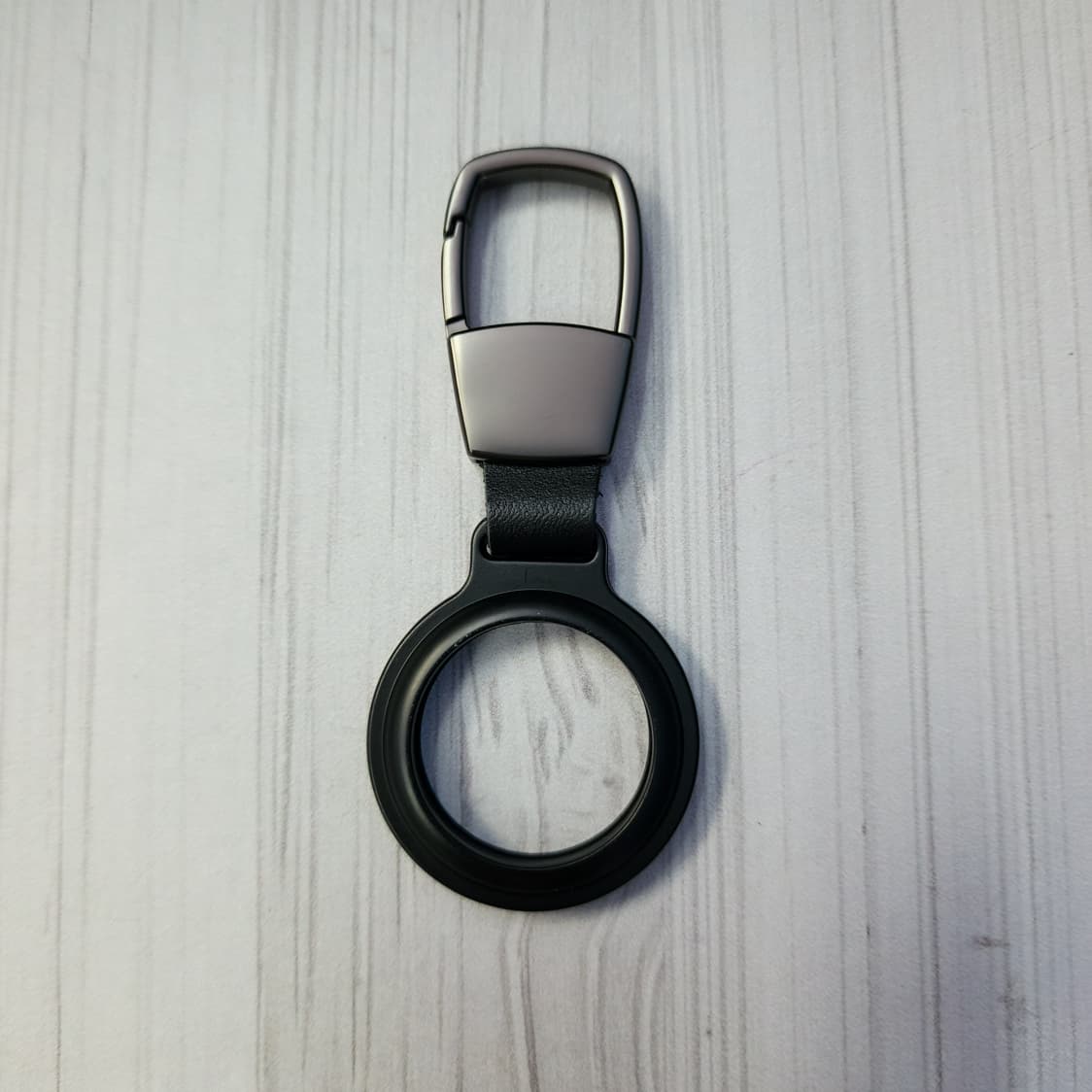 AIRTAG HOLDER CON CIERRE MAGNETICO NEGRO