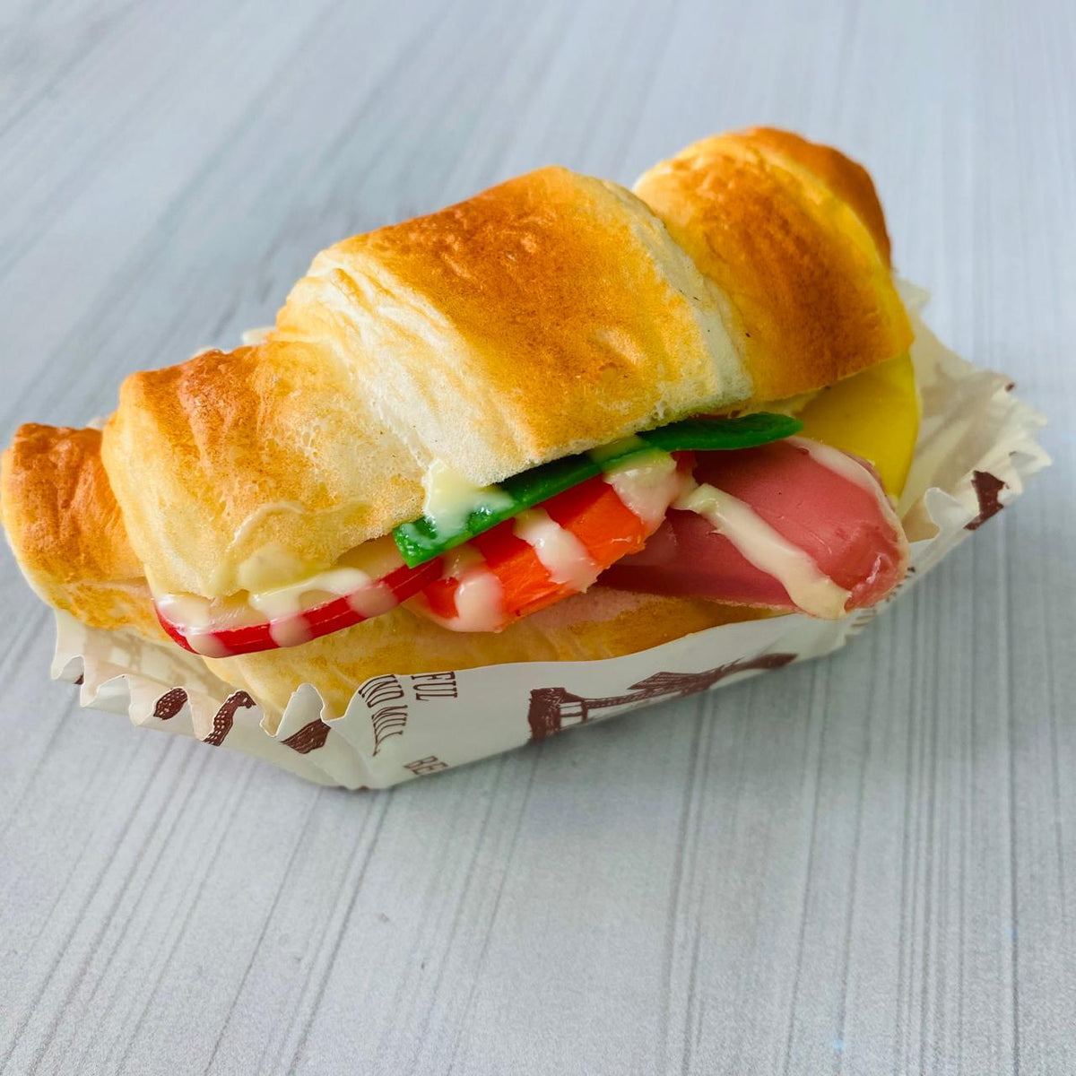 SQUEEZE CROISSANT