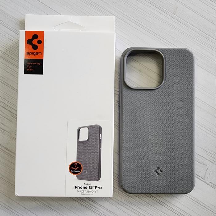 IPHONE 15 PRO - SPIGEN CASE MAGSAFE GRIS