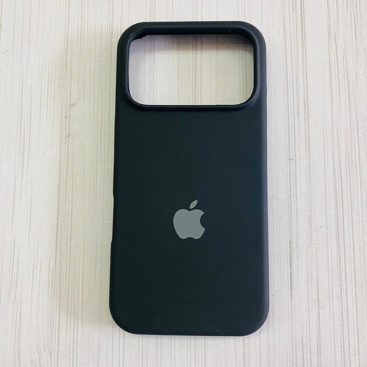 IPHONE 17 PRO - SILICON CASE NEGRO