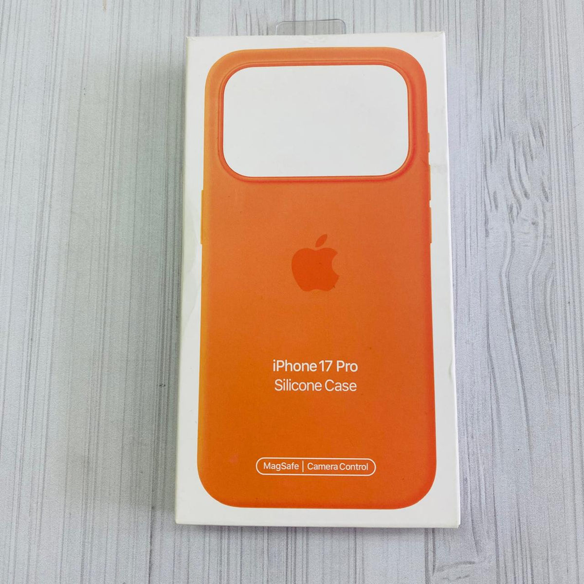 IPHONE 17 PRO - SILICON CASE MAGSAFE ORANGE