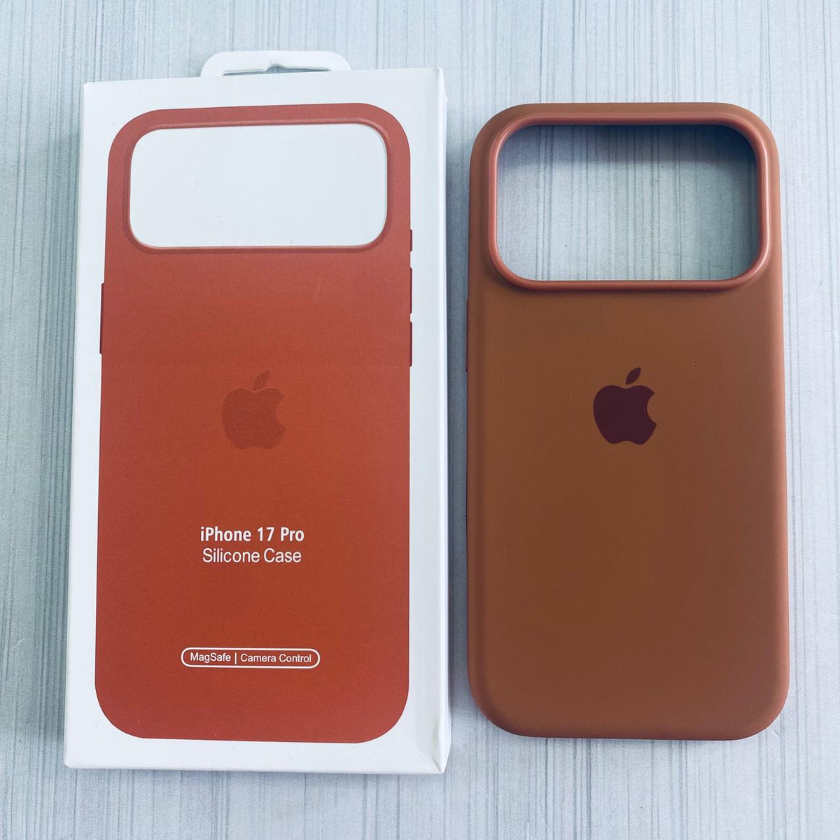 IPHONE 17 PRO - SILICON CASE MAGSAFE PECH