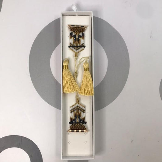 HANDMADE IWATCH BAND 38/40/41 GEOMETRICO BLANCO/DORADO POMPONES NUDE