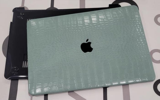 MacBook Air 15 (A2941) - COBERTOR DE CUERO VERDE MENTA