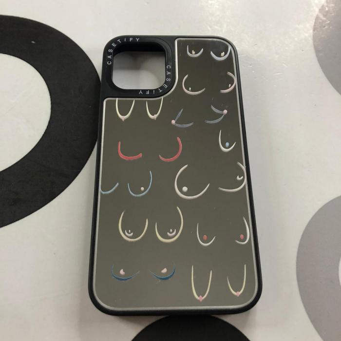 IPHONE 11 PRO - COBERTOR CASETIFY BOOBS