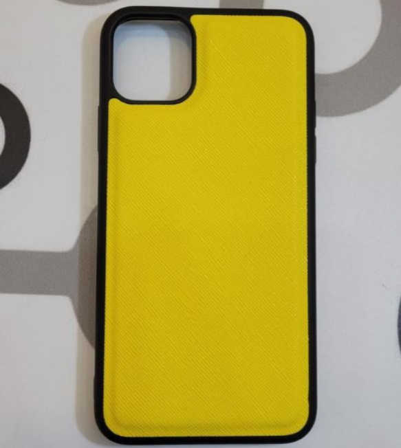 IPHONE 11 PRO MAX - COBERTOR DE CUERO AMARILLO