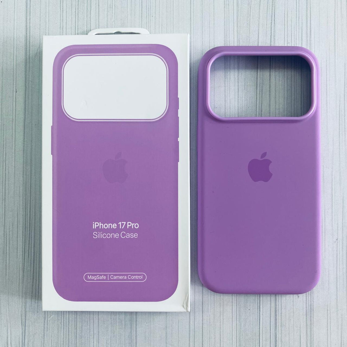 IPHONE 17 PRO - SILICON CASE MAGSAFE LAVENDER