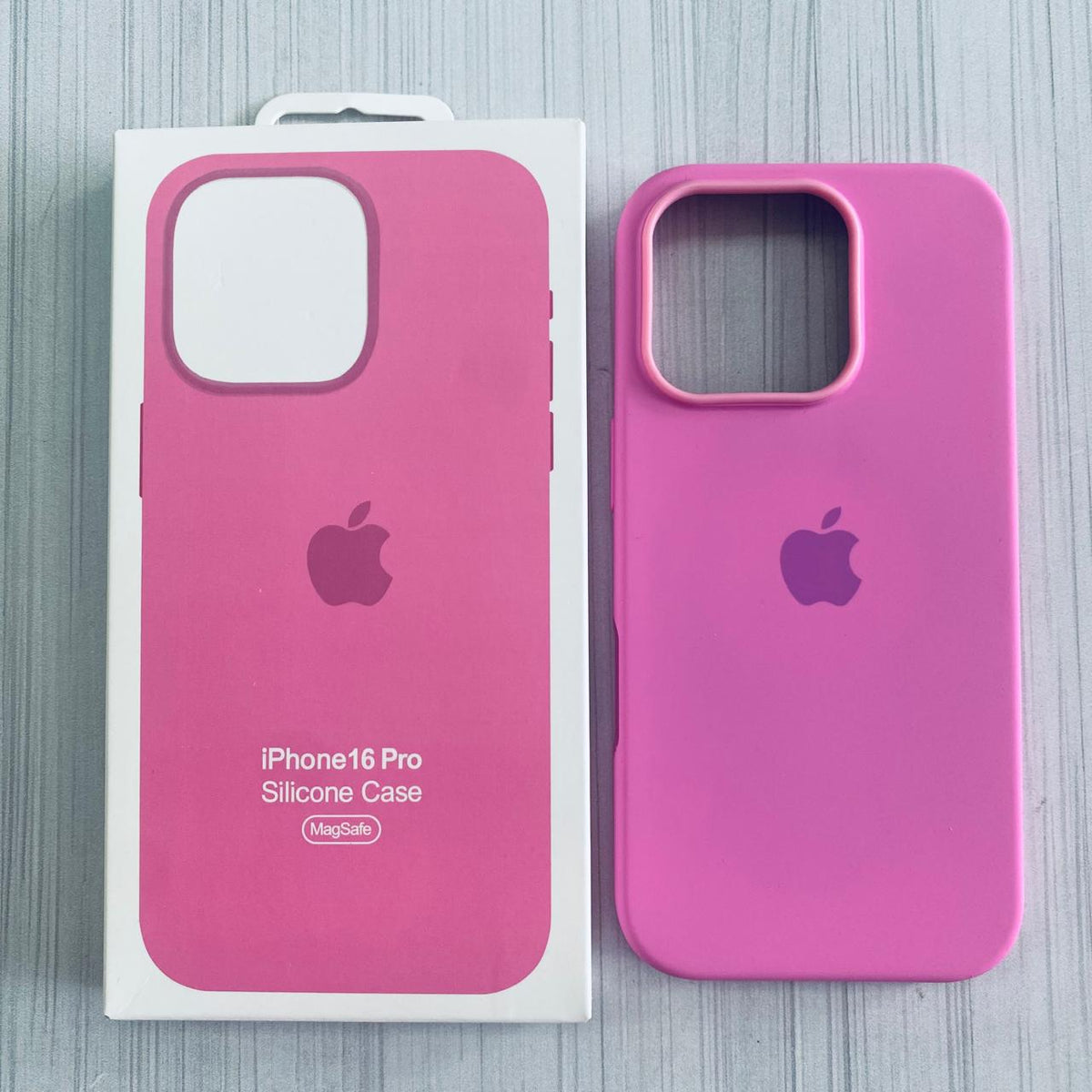 PHONE 16 PRO - SILICON CASE MAGSAFE PINK