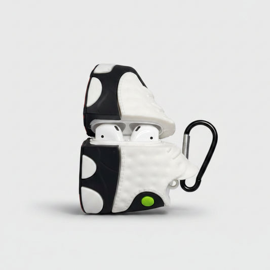 AIRPODS 1&2 CASE - TENIS BLANCO CON NEGRO